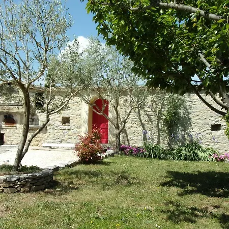 Gîtes le Mas Des Grads De Perret-3
